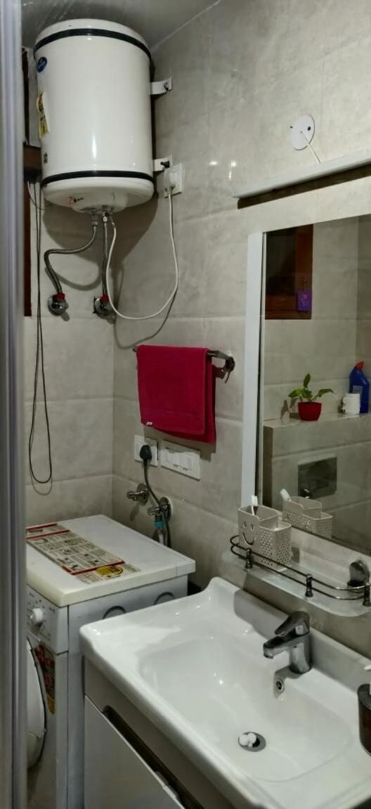 2Bhk Furnished Apartment/Near Kasauli/Barog/Luv Fun & Adventure Solan Exterior photo